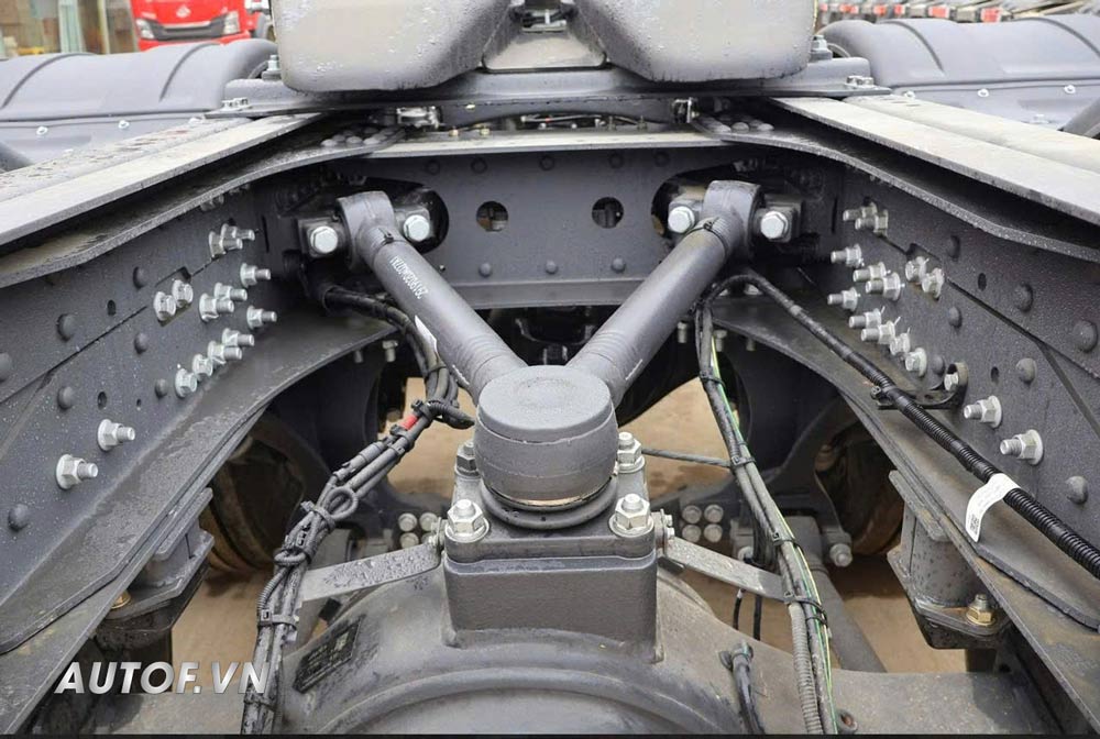 dau keo ChengLong H5v 390hp